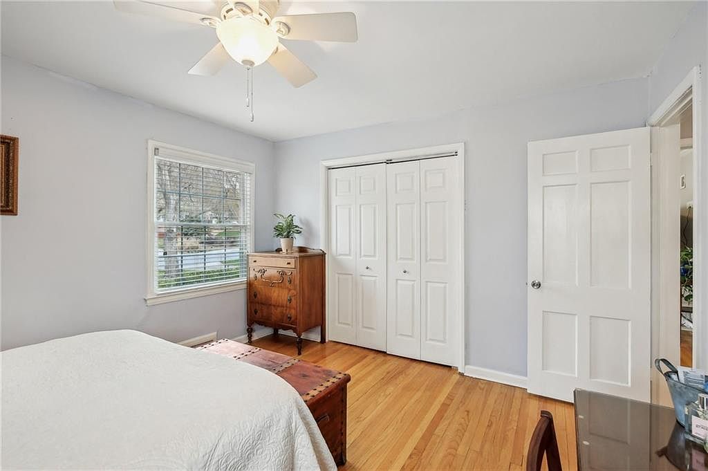 5211 Cedar Street — photo 10