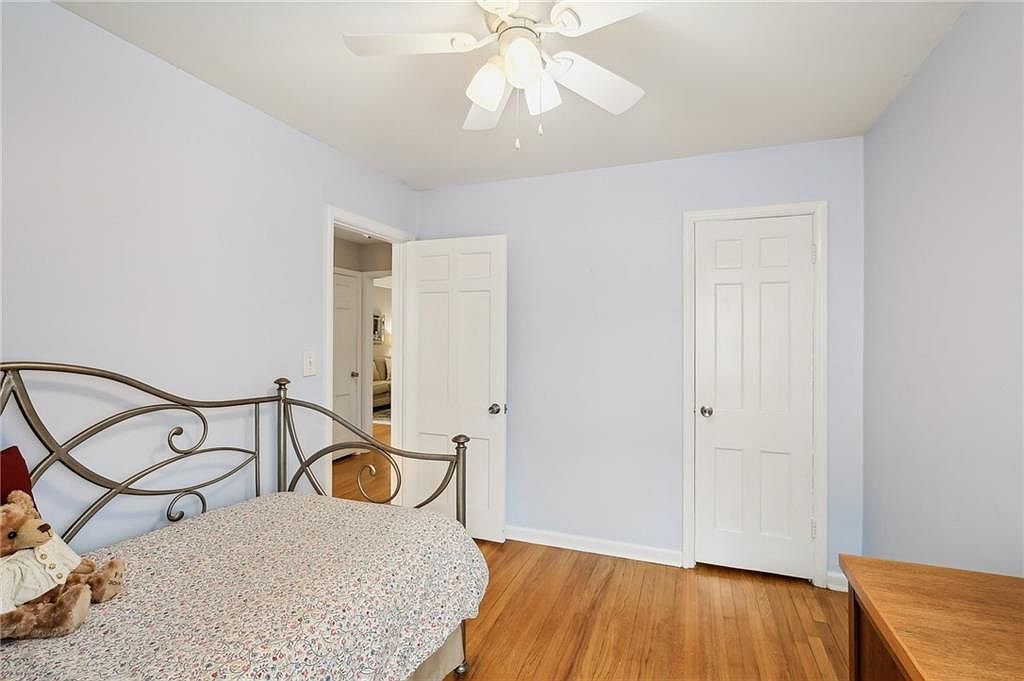 5211 Cedar Street — photo 15