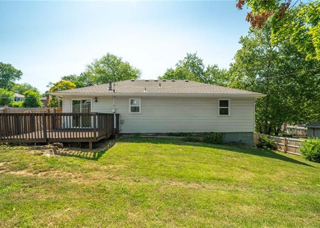 5223 FARLEY Lane — photo 3