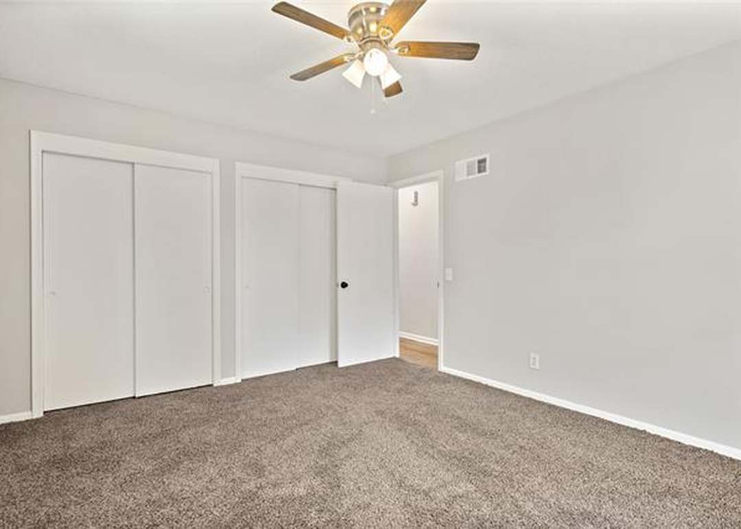 5223 FARLEY Lane — photo 4