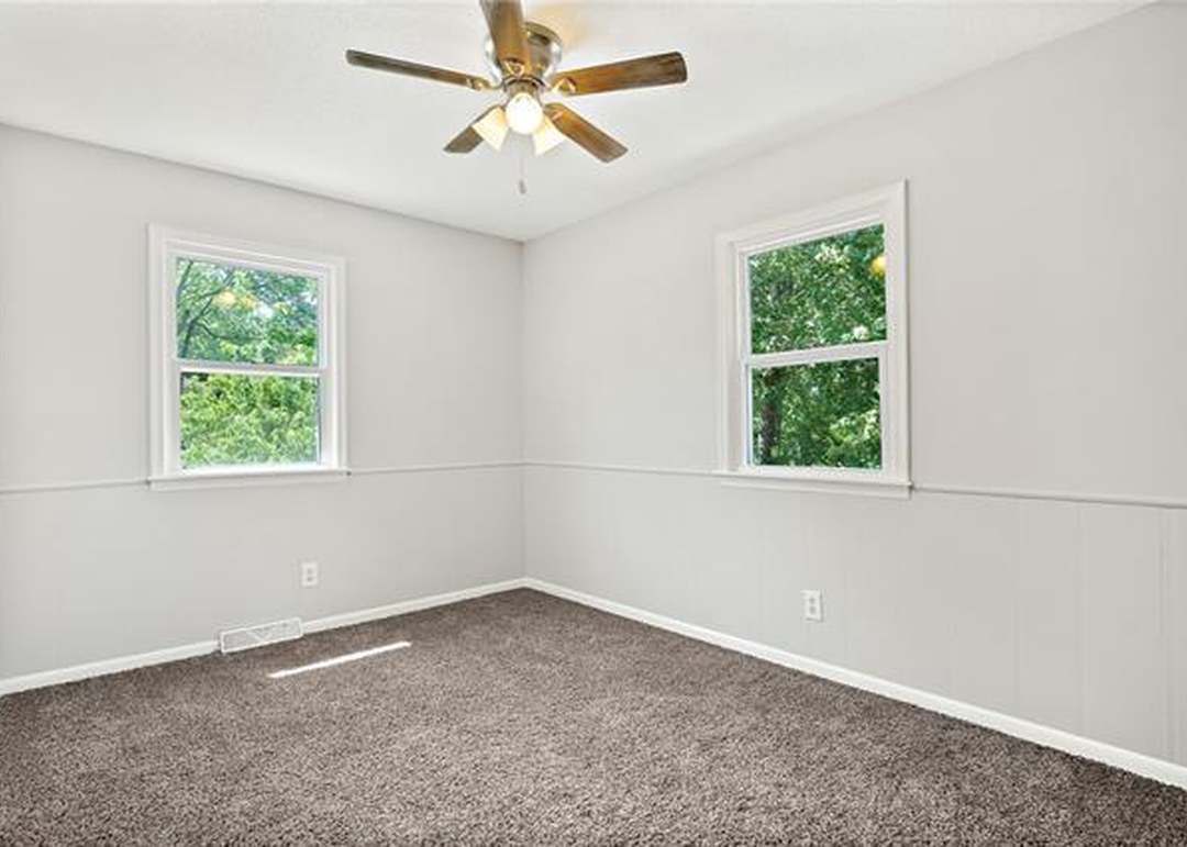 5223 FARLEY Lane — photo 7