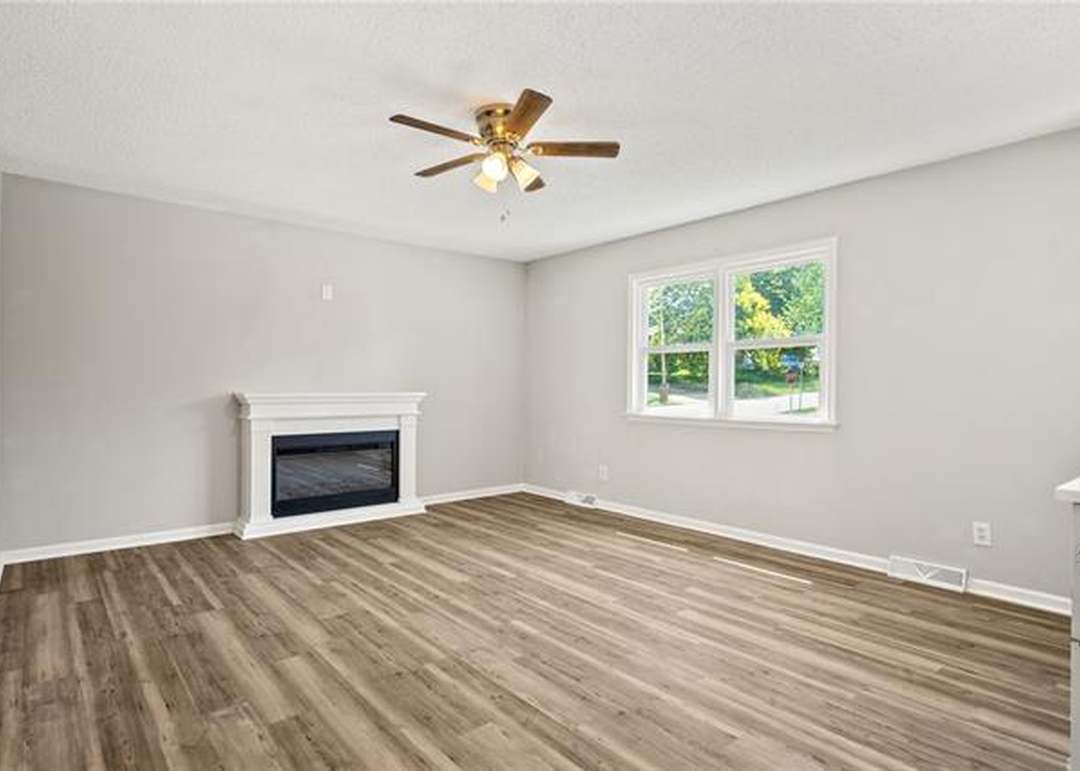 5223 FARLEY Lane — photo 9