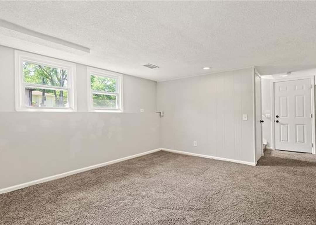 5223 FARLEY Lane — photo 10