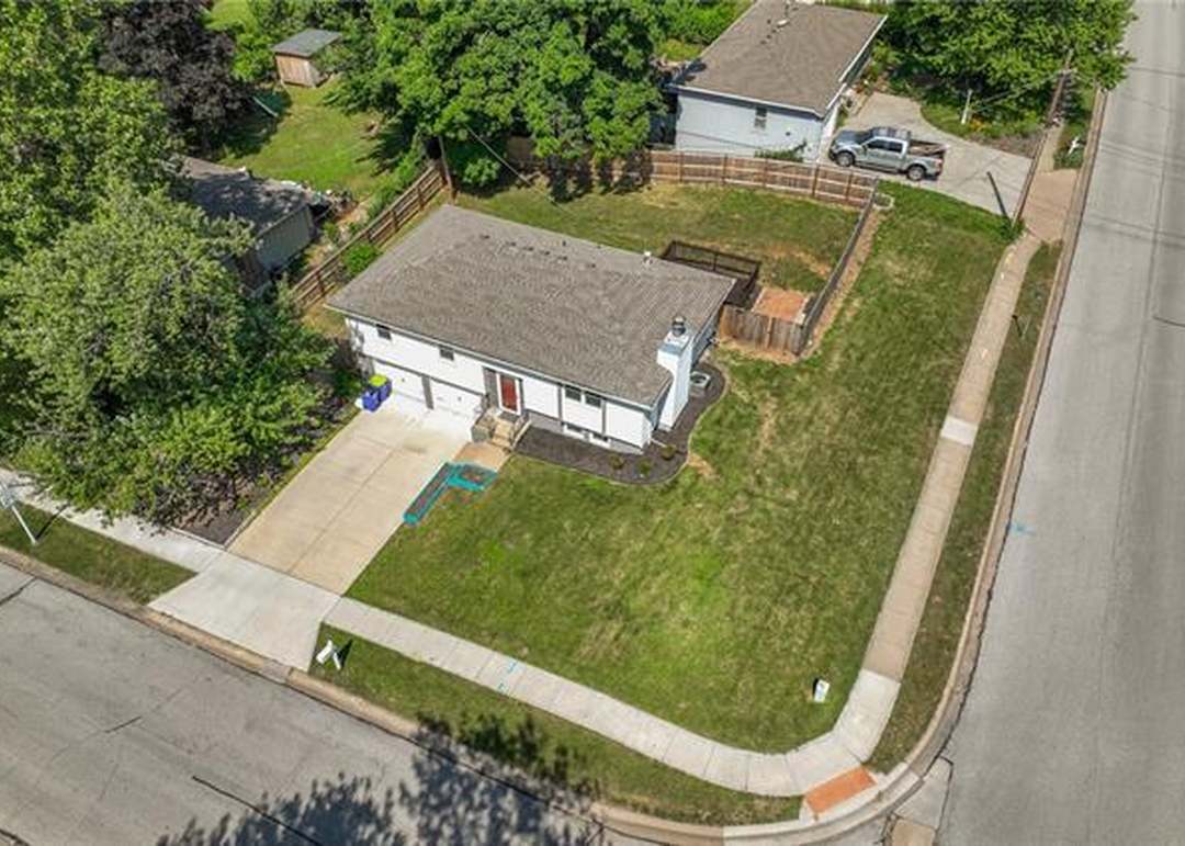 5223 FARLEY Lane — photo 40