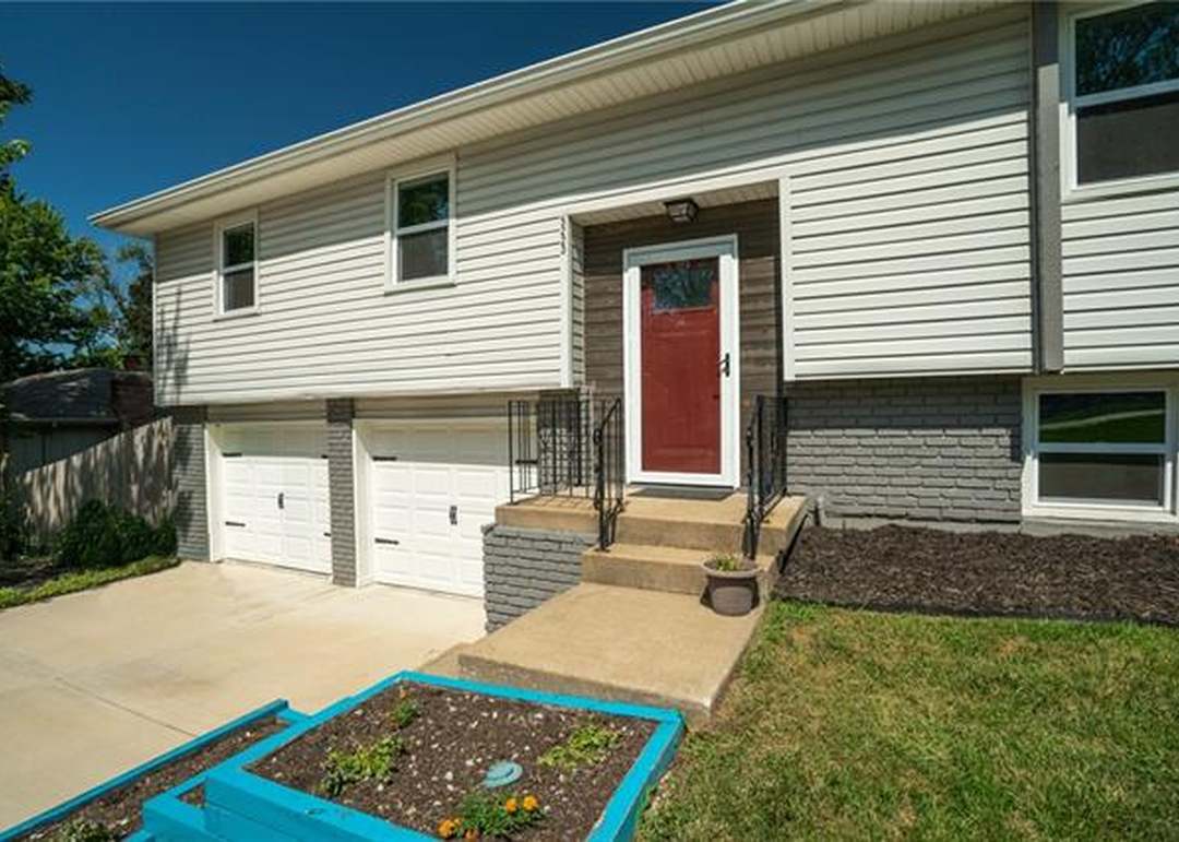 5223 FARLEY Lane — photo 44