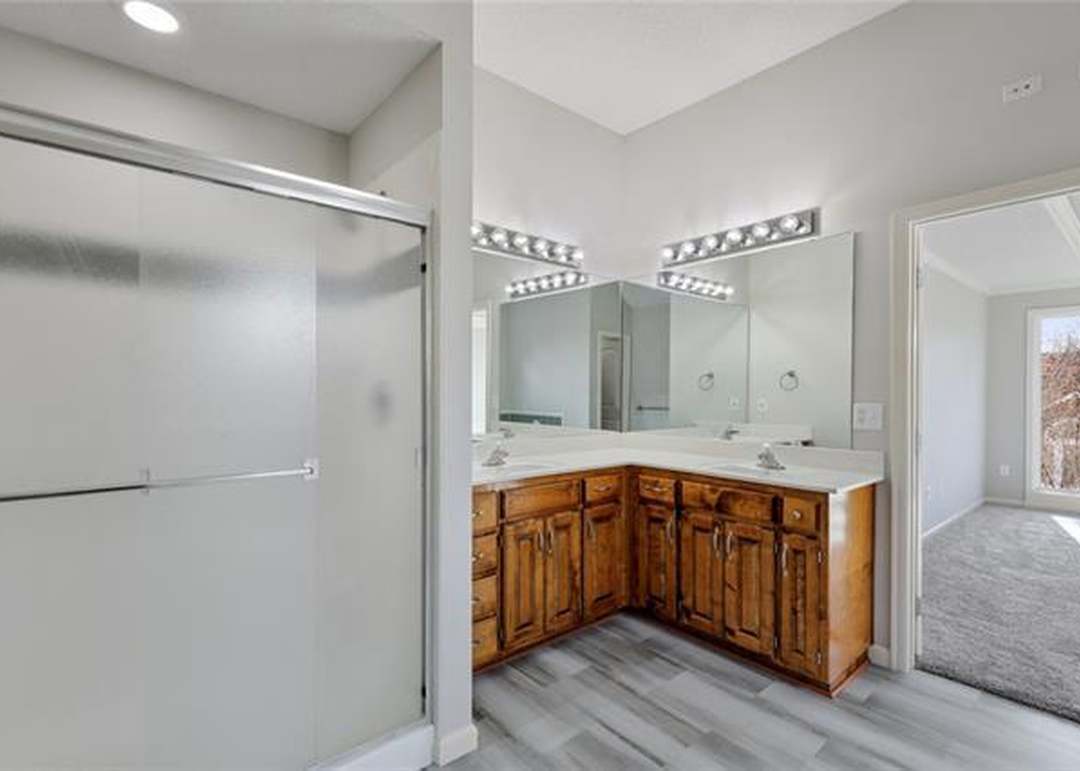 5249 Gleason Road — photo 19