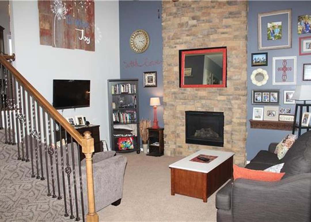 525 W Elizabeth Street — photo 7