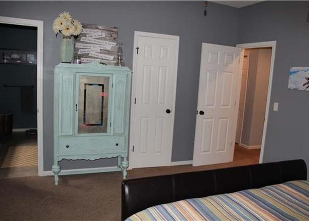 525 W Elizabeth Street — photo 10
