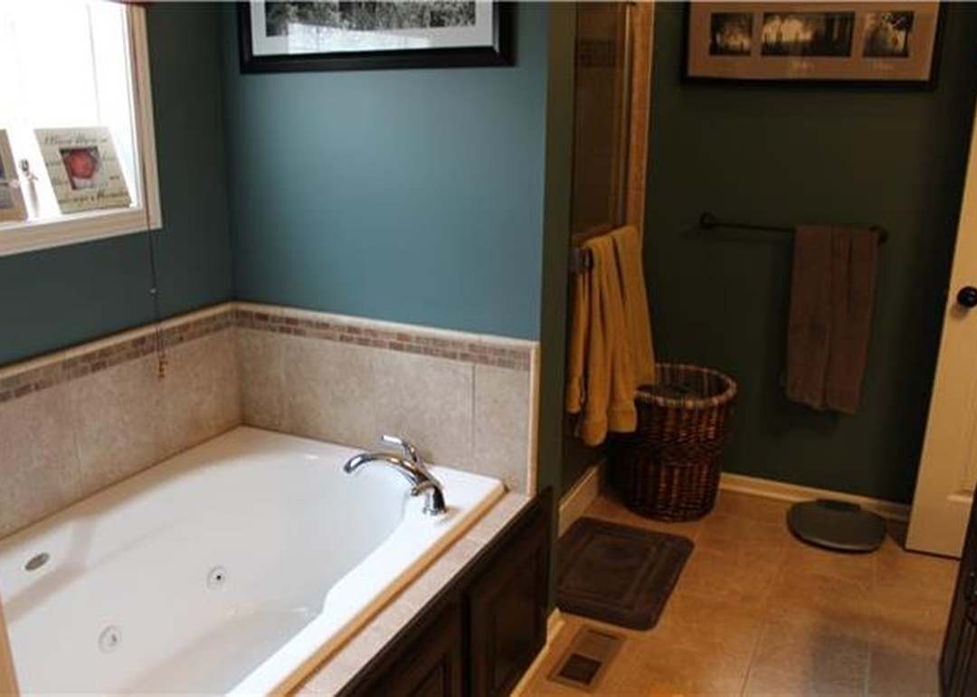 525 W Elizabeth Street — photo 16