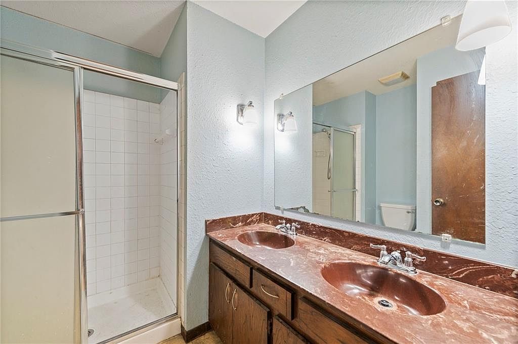 527 Lancelot Drive — photo 18