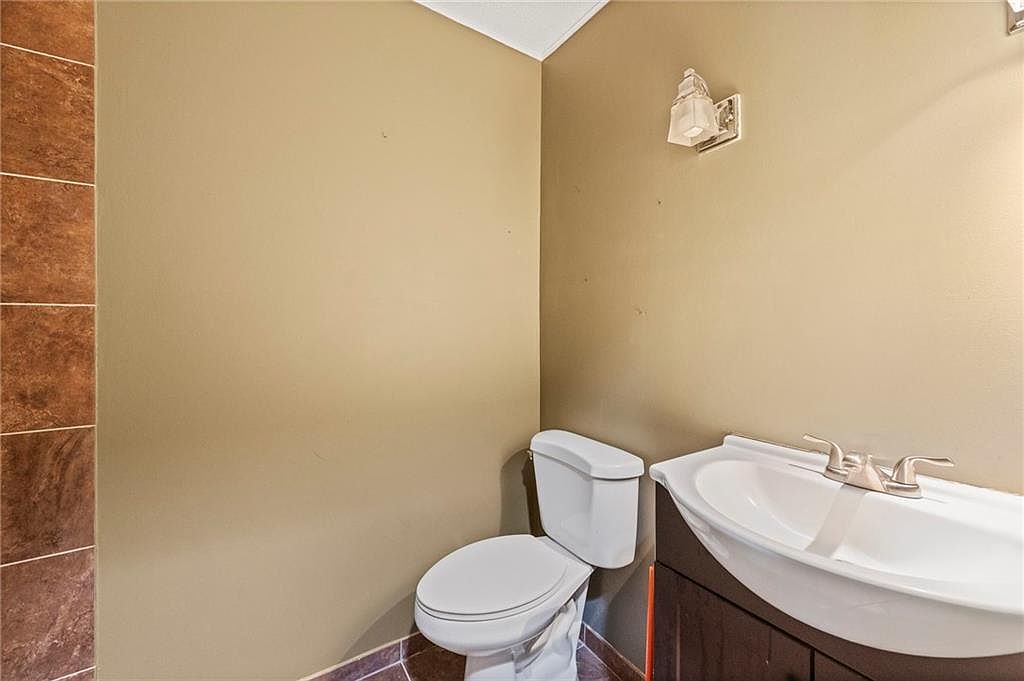 527 Lancelot Drive — photo 21