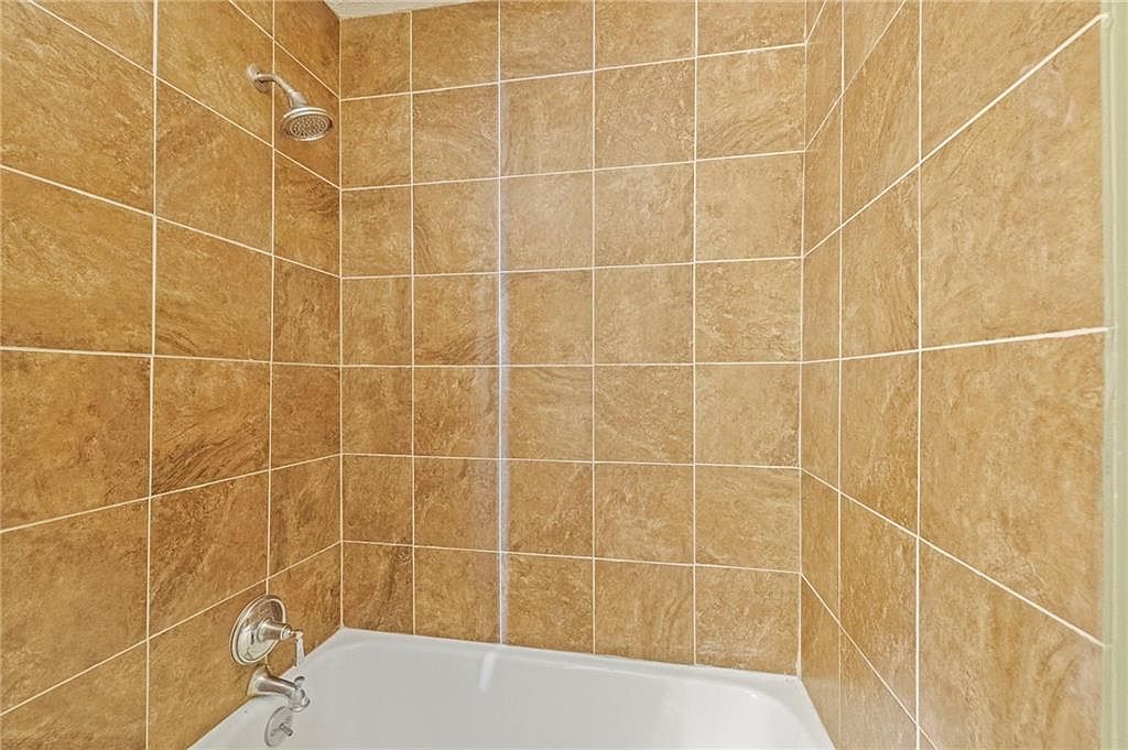 527 Lancelot Drive — photo 22