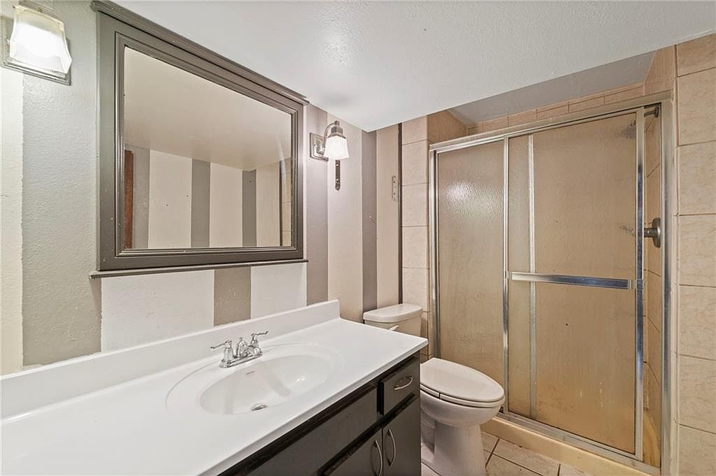 527 Lancelot Drive — photo 25