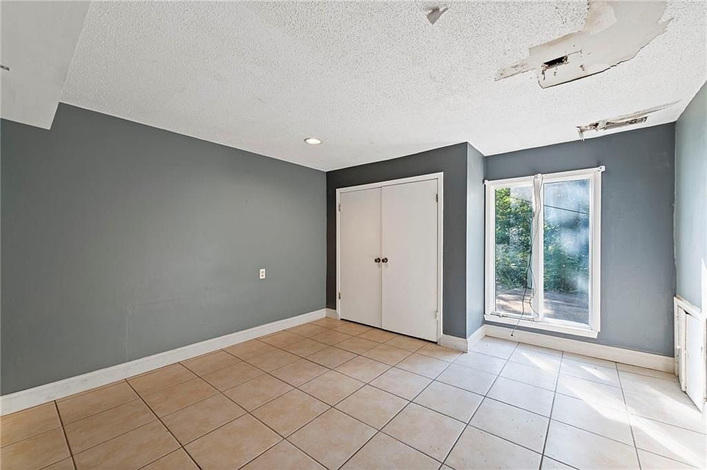 527 Lancelot Drive — photo 30