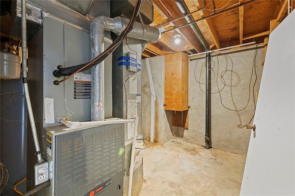 527 Lancelot Drive — photo 33