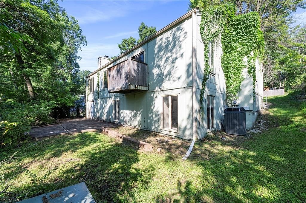 527 Lancelot Drive — photo 38