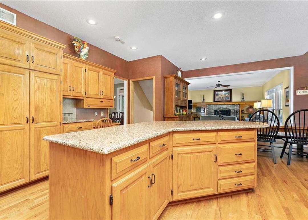 5301 Alden Street — photo 26