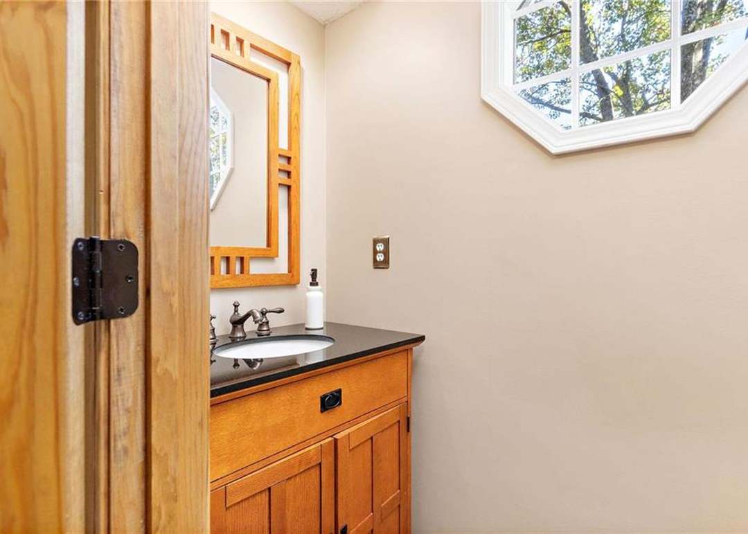 5301 Alden Street — photo 28