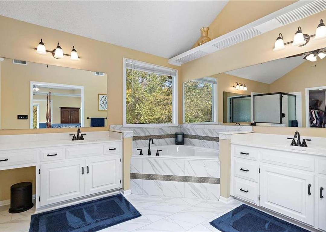 5301 Alden Street — photo 40