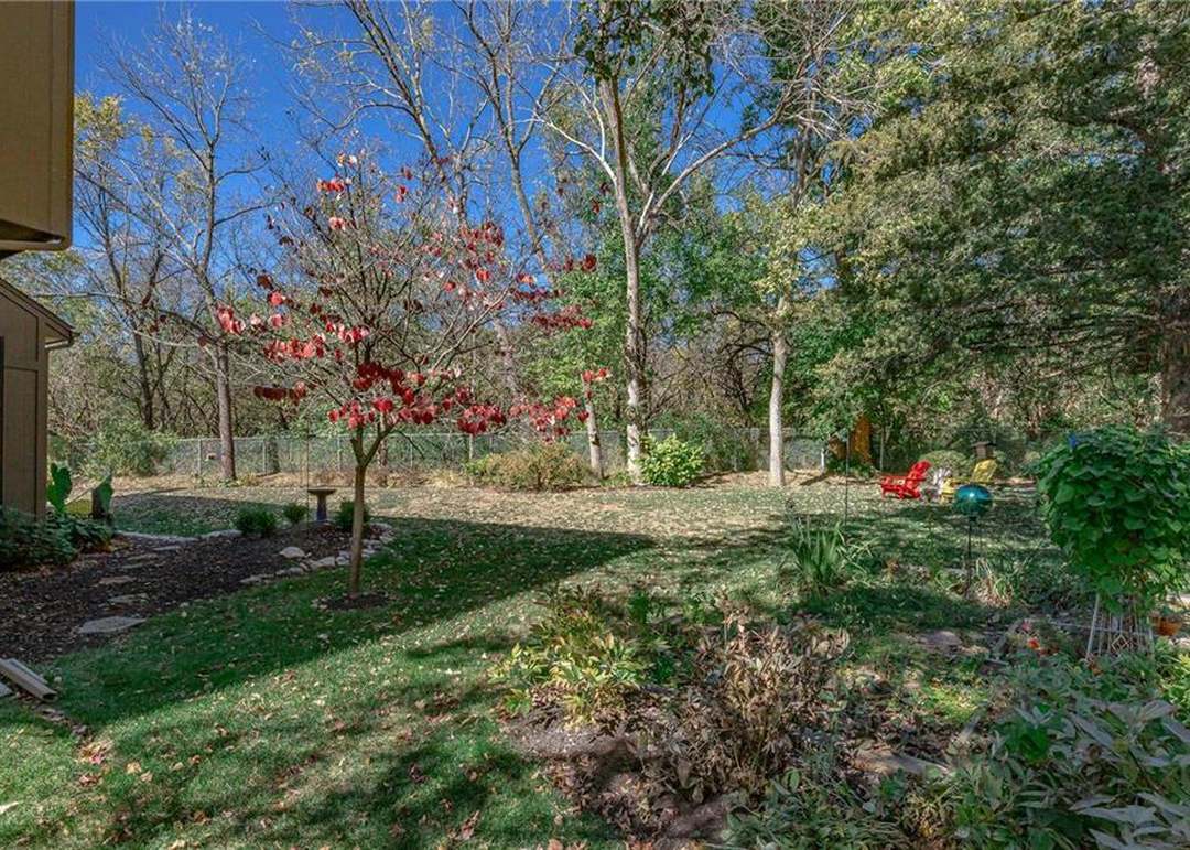 5301 Alden Street — photo 54