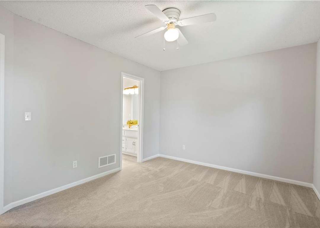 5314 Hallet Street — photo 23