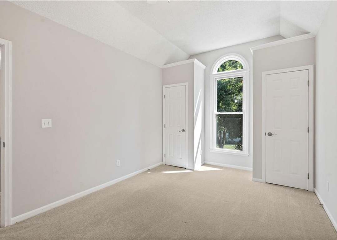 5314 Hallet Street — photo 25