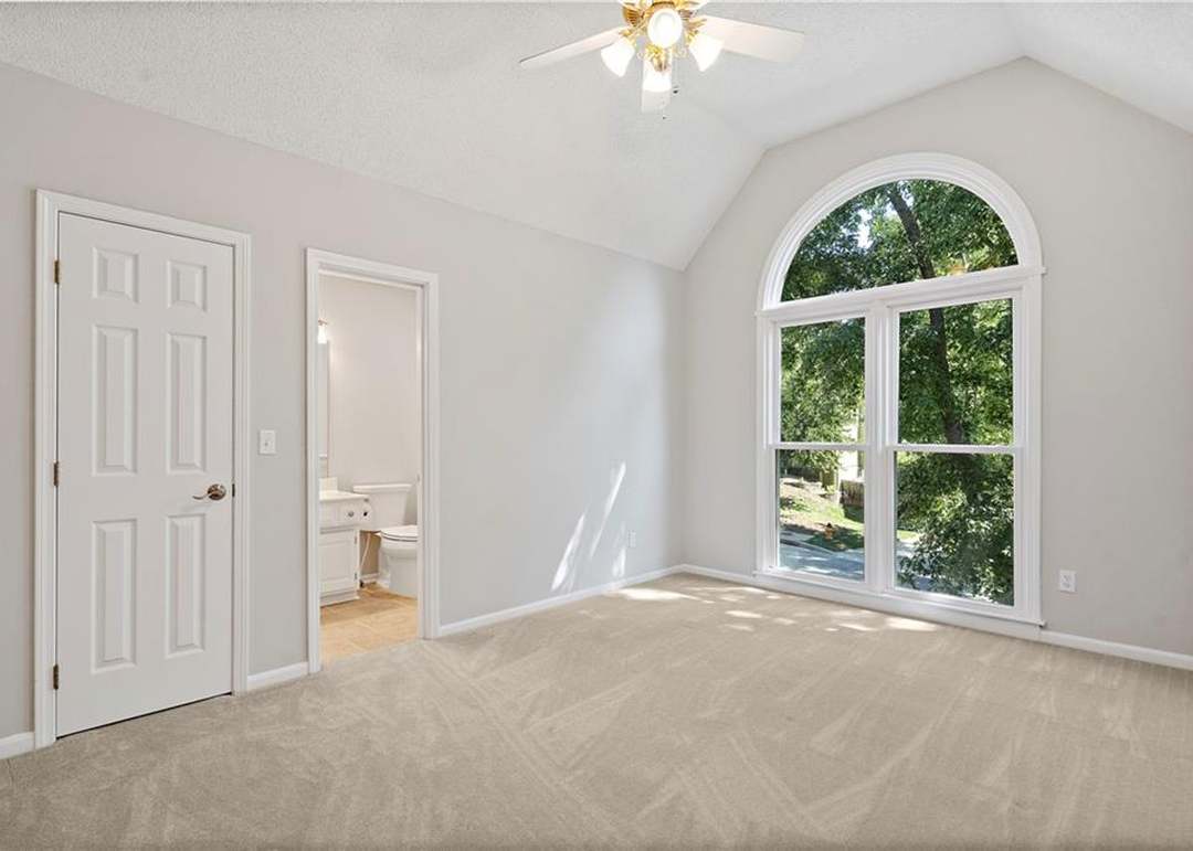 5314 Hallet Street — photo 26