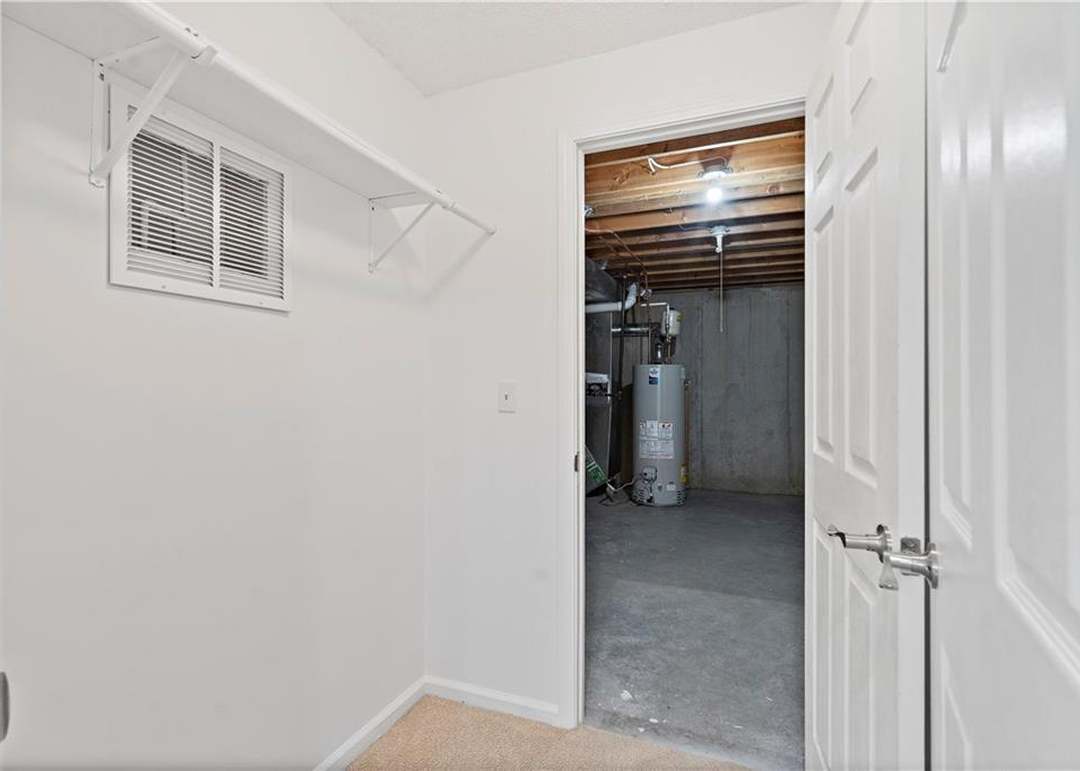 5314 Hallet Street — photo 38
