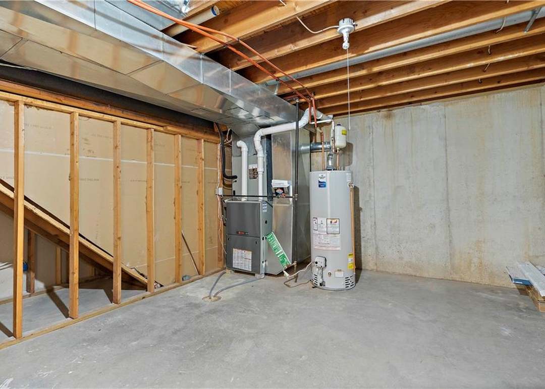 5314 Hallet Street — photo 39