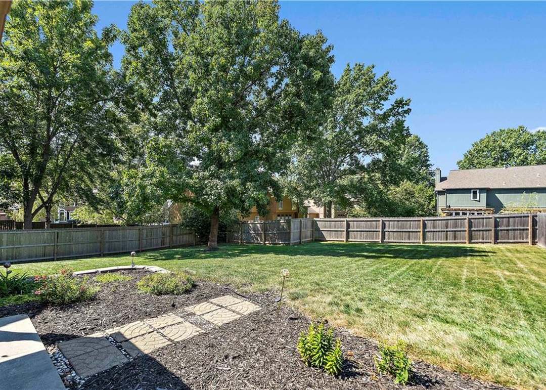 5314 Hallet Street — photo 44