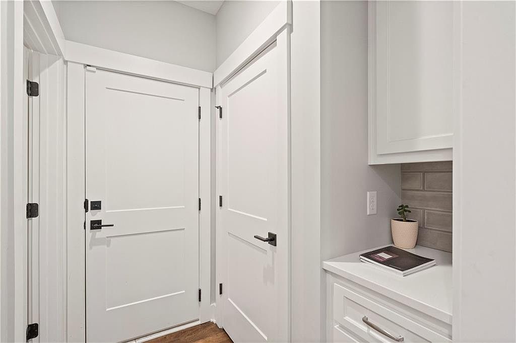 5404 Nall Avenue — photo 11
