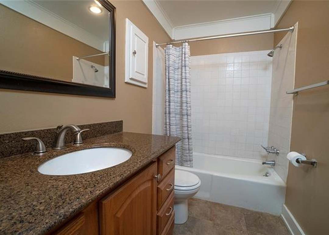5408 Knox Street — photo 16