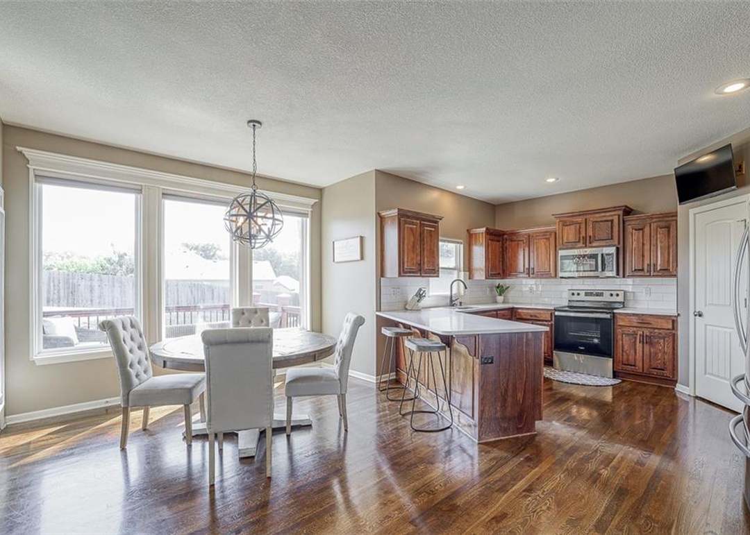 5417 N 102nd Street — photo 15