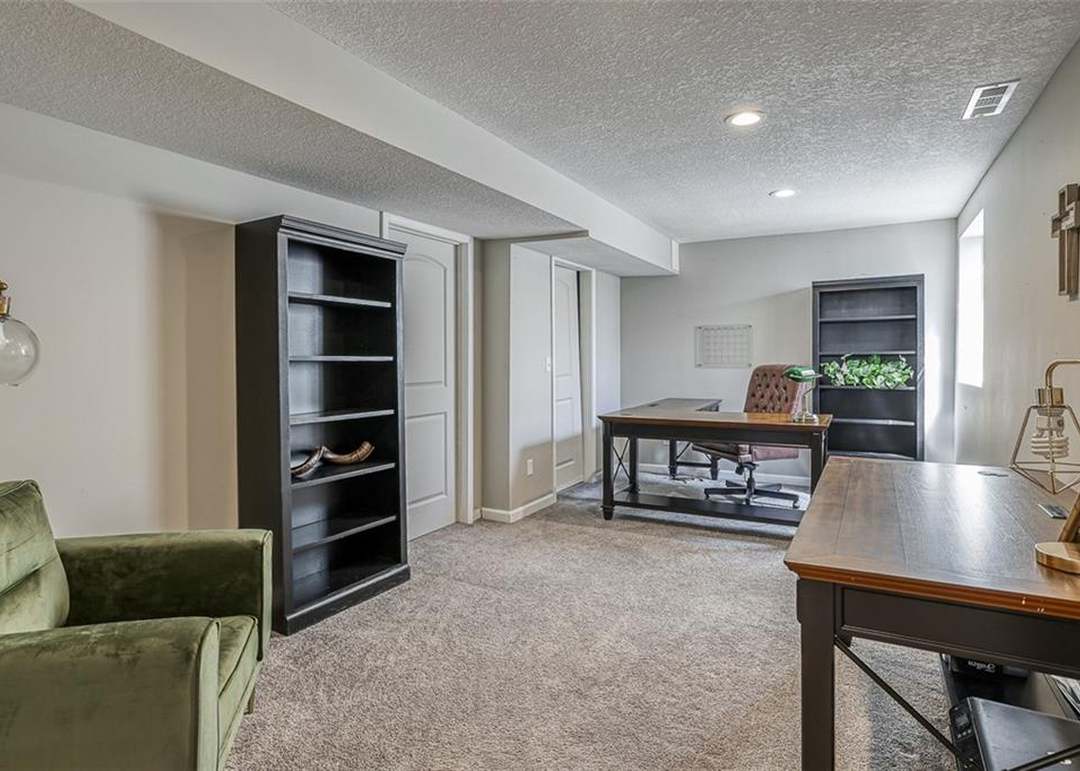 5417 N 102nd Street — photo 40