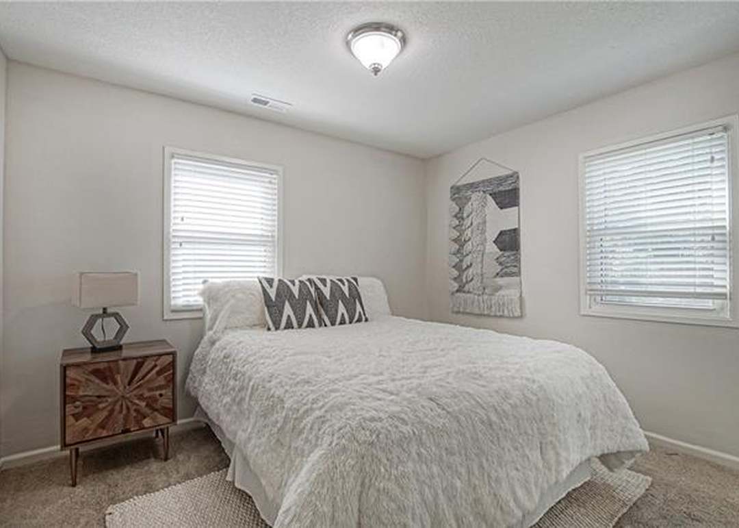 5417 W 76TH Terrace — photo 5