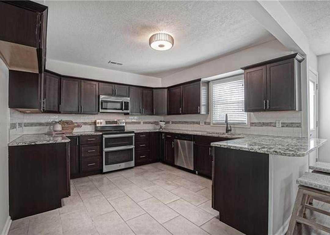 5417 W 76TH Terrace — photo 13