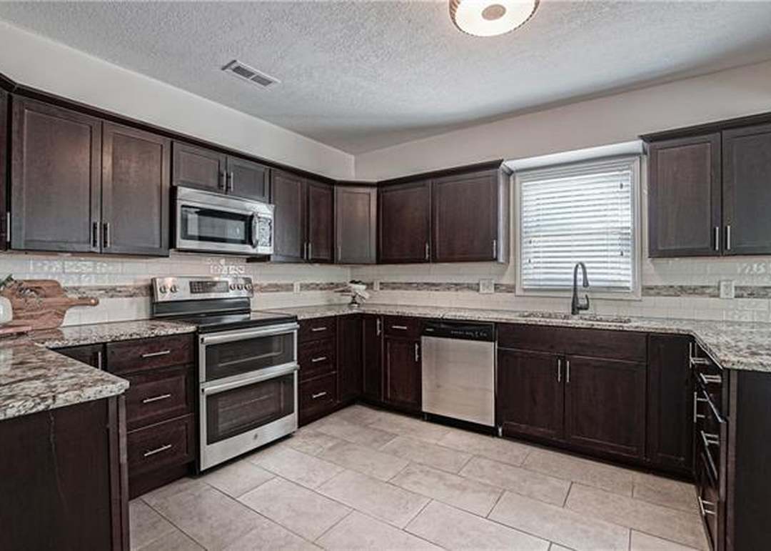 5417 W 76TH Terrace — photo 14