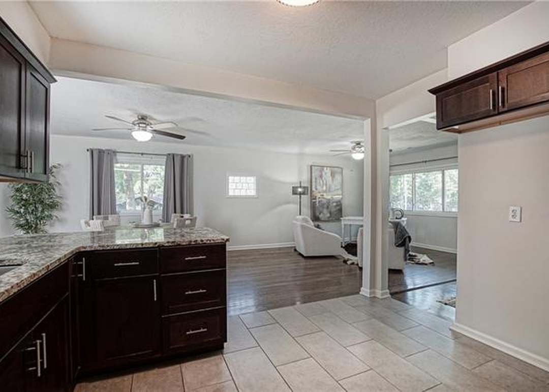 5417 W 76TH Terrace — photo 15