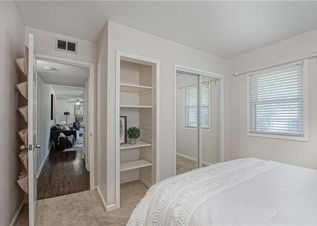 5417 W 76TH Terrace — photo 17