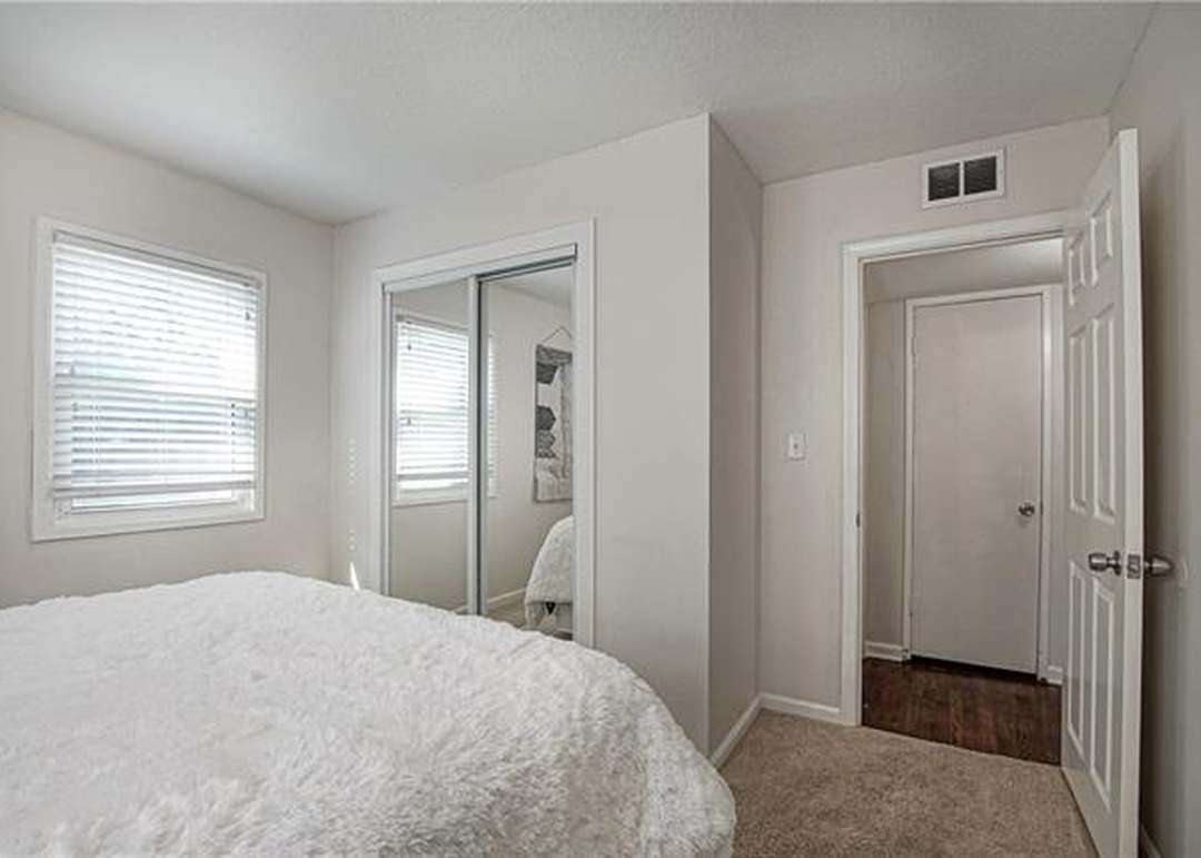 5417 W 76TH Terrace — photo 21