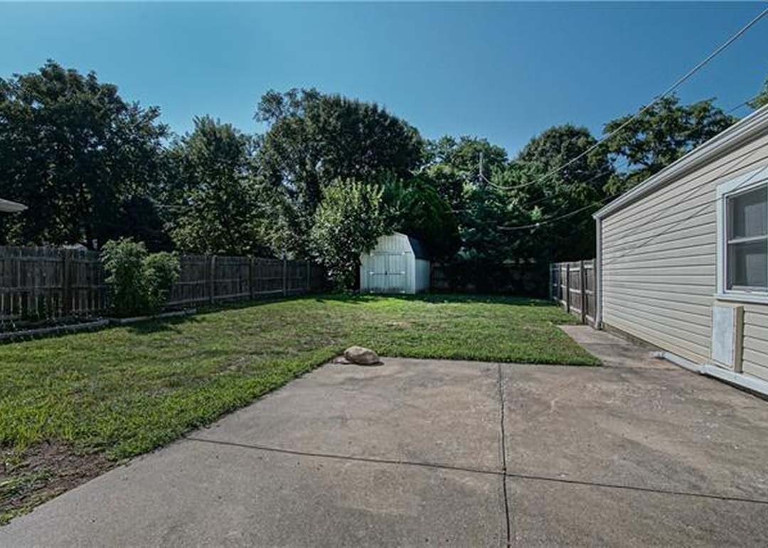 5417 W 76TH Terrace — photo 22