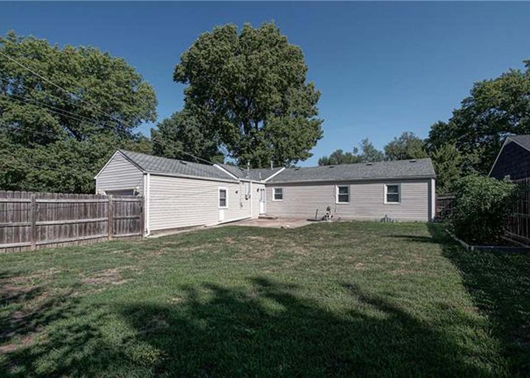 5417 W 76TH Terrace — photo 24