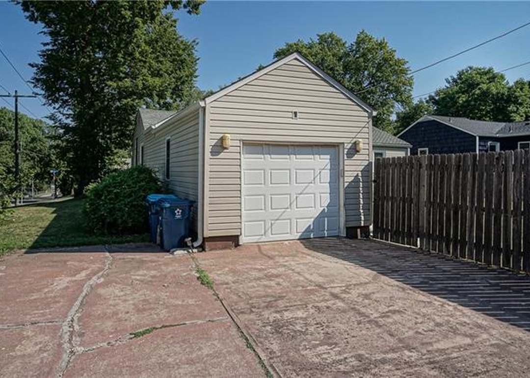 5417 W 76TH Terrace — photo 25