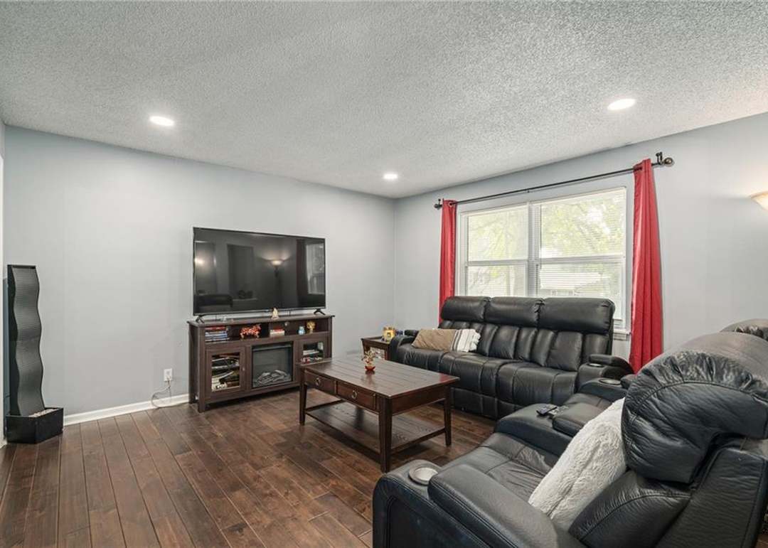 5424 Oliver Avenue — photo 16