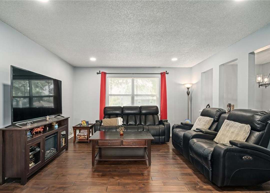 5424 Oliver Avenue — photo 17