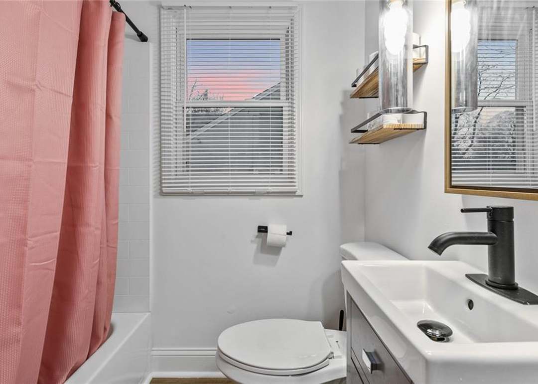 5436 Maple Street — photo 3