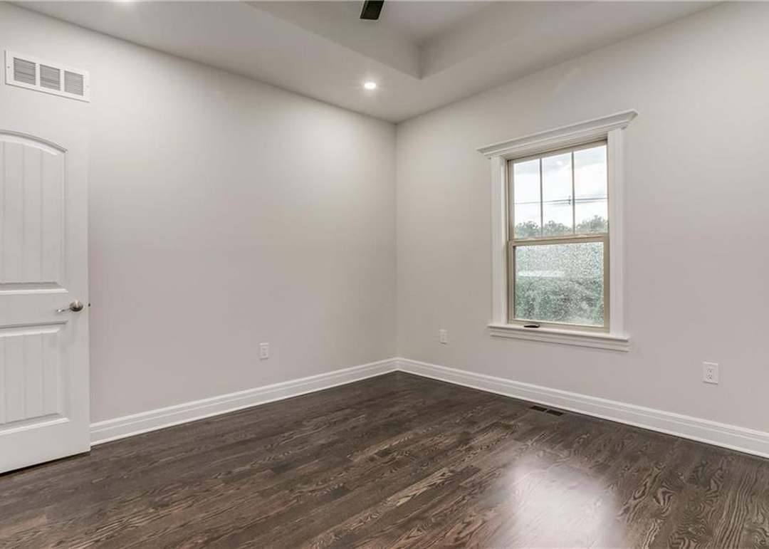 5444 N 101st Terrace — photo 11