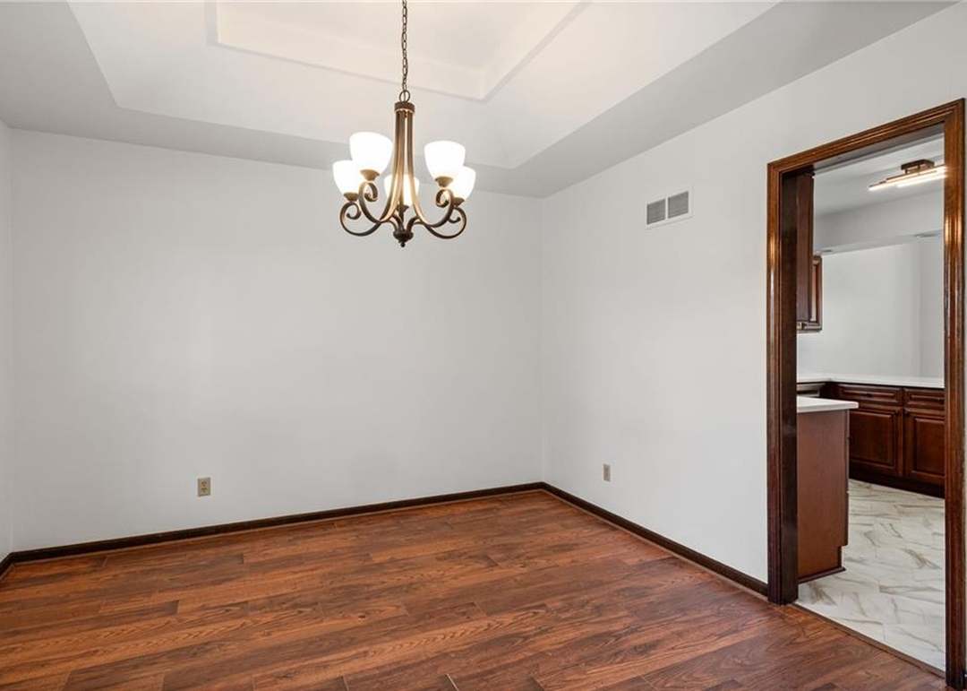 5510 NW Raintree Drive — photo 6