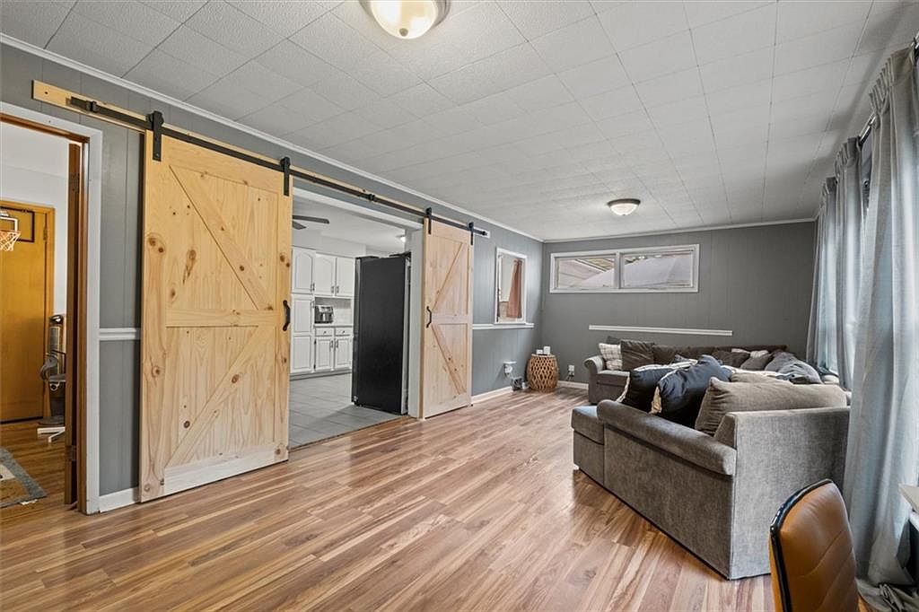 5511 Flint Street — photo 9