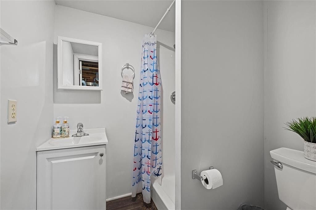 5511 Flint Street — photo 17